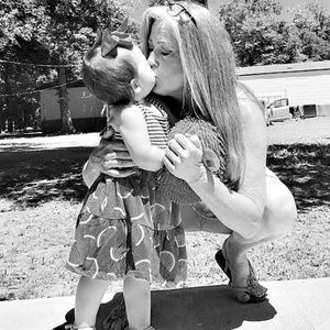 MEET YOUR POSHER - CRYSTAL